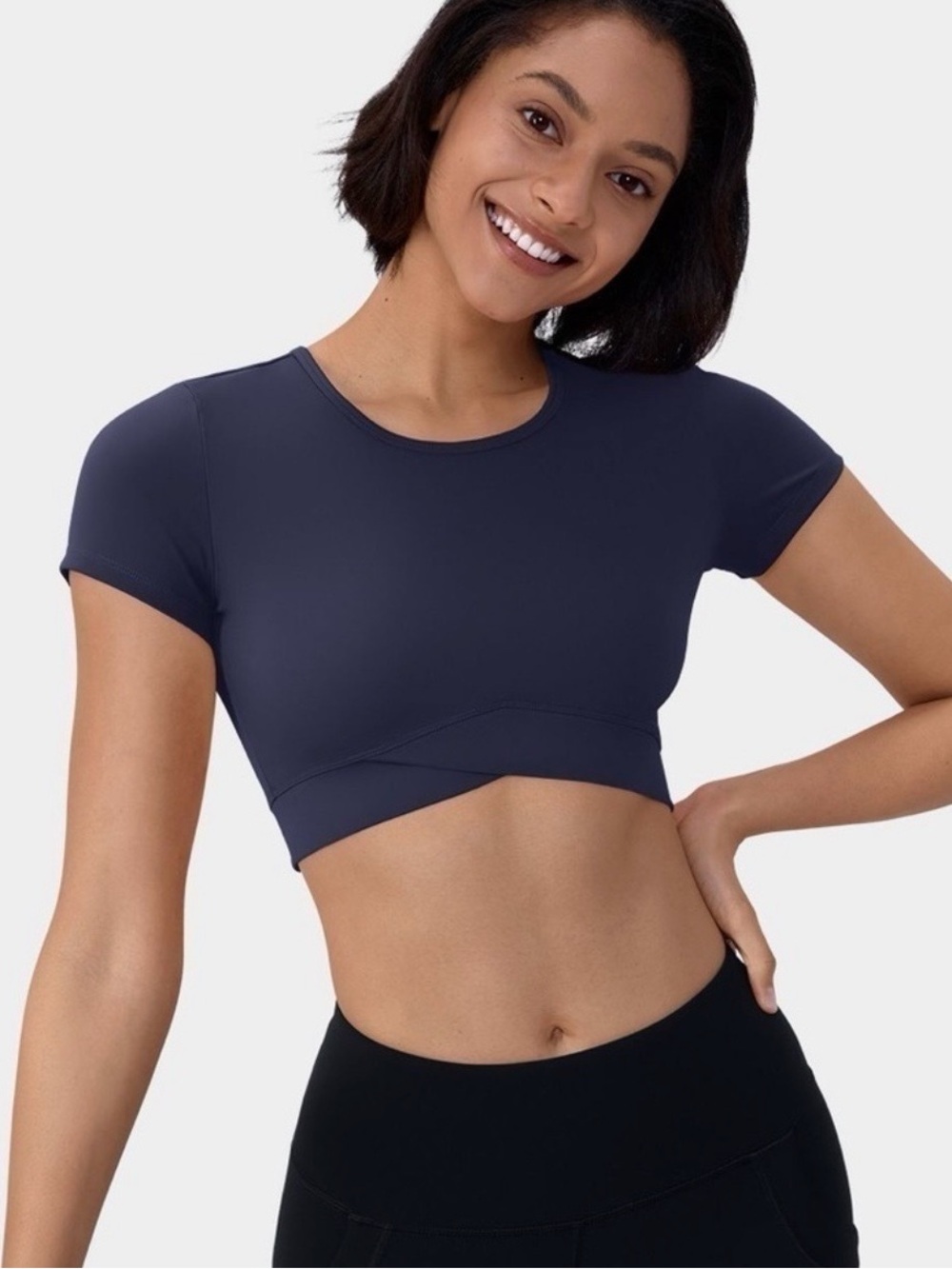 HALARA SoftlyZero Plush Crossover Hem Cropped Sports Top